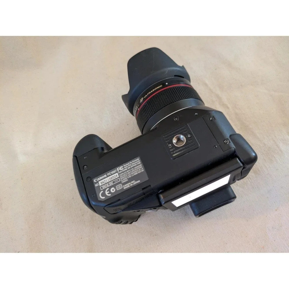 Canon PowerShot Pro1 8.0MP Digital Camera 7x Zoom L Lens Bundle PC1057 Working